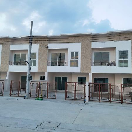 Yyk Holiday Rooms Ban Khlong Krang Exterior foto